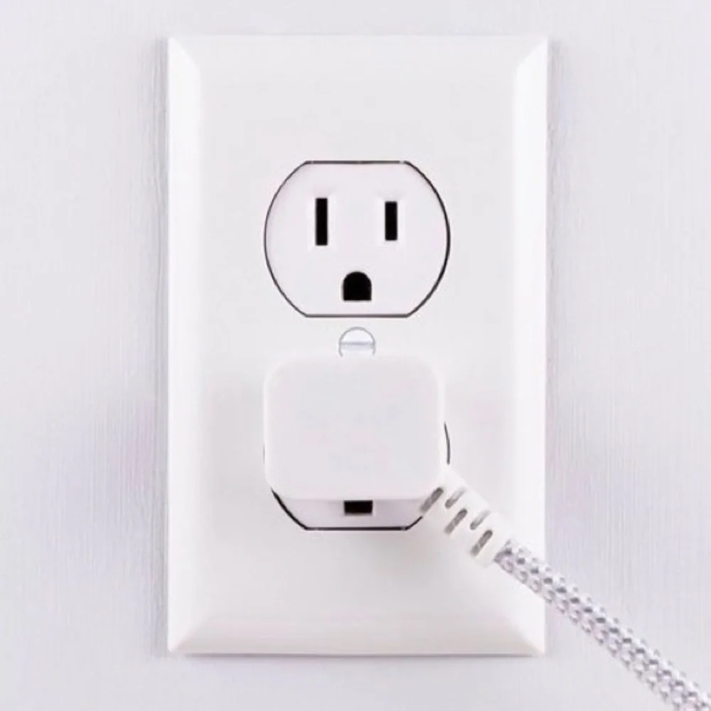 Leviton 1-Gang Duplex Outlet Wall Plate Cover, White